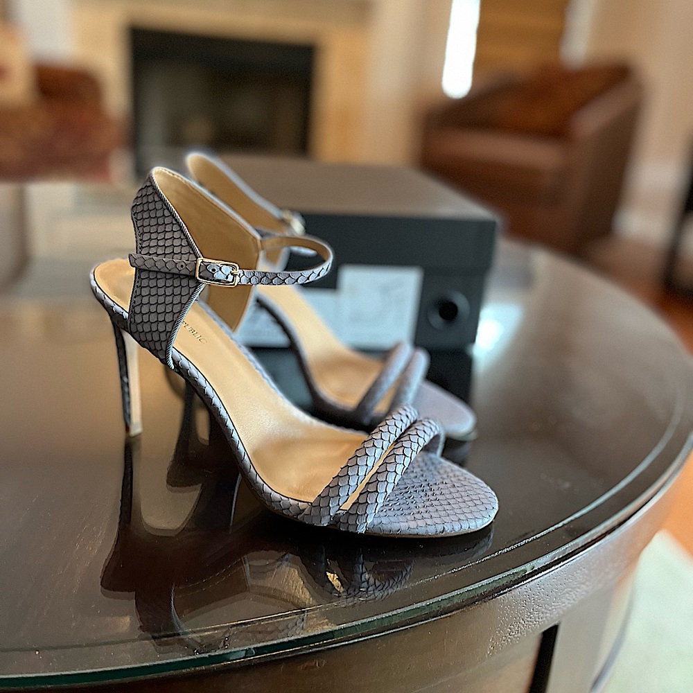 Banana Republic heels
